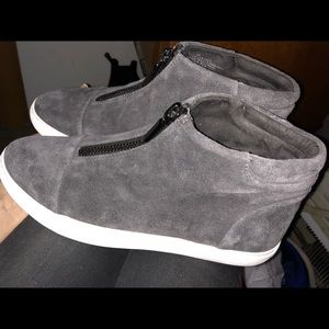 Kenneth Cole Front Zip High Top Sneakers